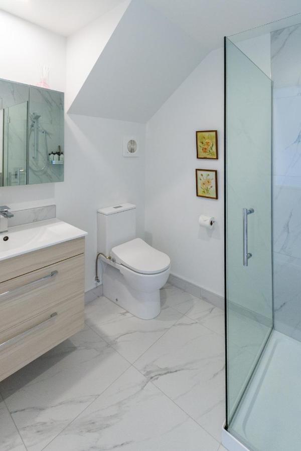 Modern Townhouse Cashel Street 2 Bed 2 Bath Apartment Christchurch Exterior photo
